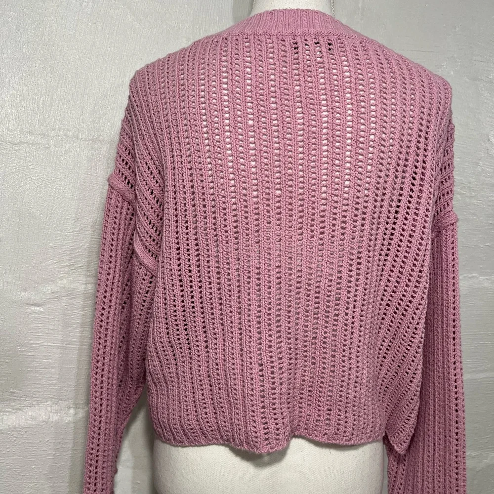 AMERICAN EAGLE DISTRESSED BUTTON CARDIGAN